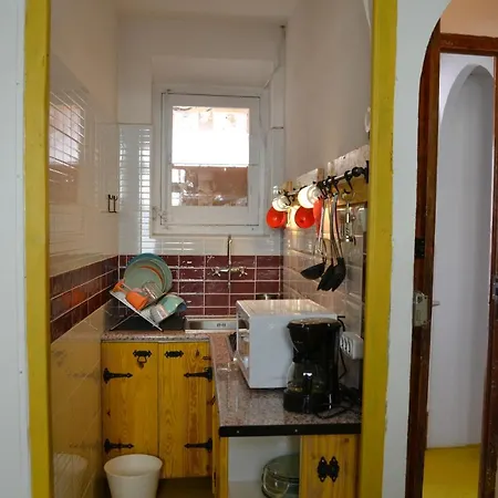 Vila 5 خيرونا